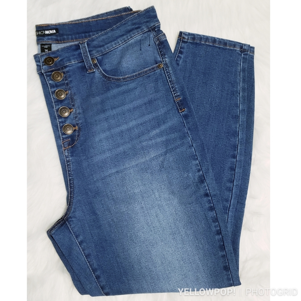 Fashion Nova Button Front Skinny Jean